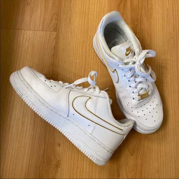 Nike Shoes - Nike Air Force size 8